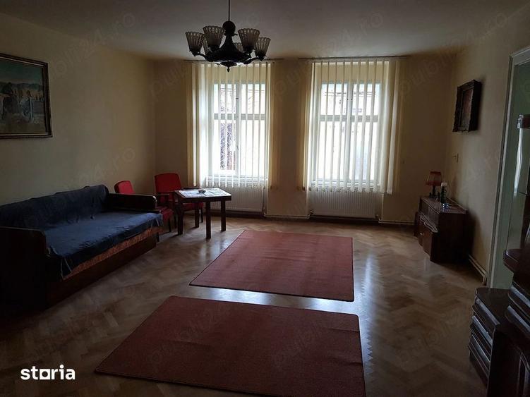 Apartament cu 2 camere, mobilat în Central