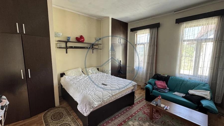 Casă cu 5 camere cu Teren 502 Mp în Central