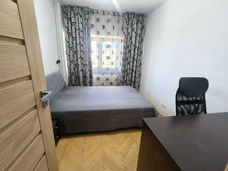 Apartament cu 3 camere decomandat în Ultracentral