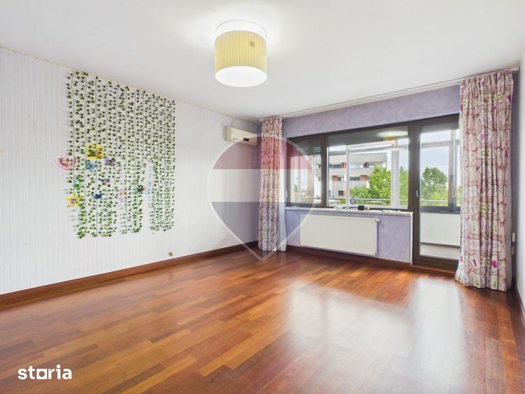 Apartament cu 6 camere în Sisești