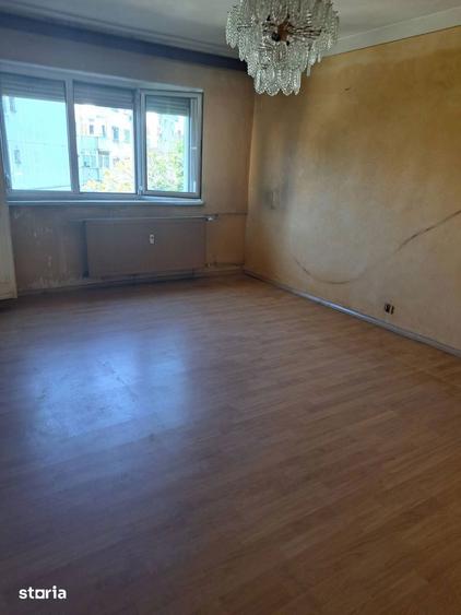 Apartament cu 3 camere decomandat în Lăpuș Argeș