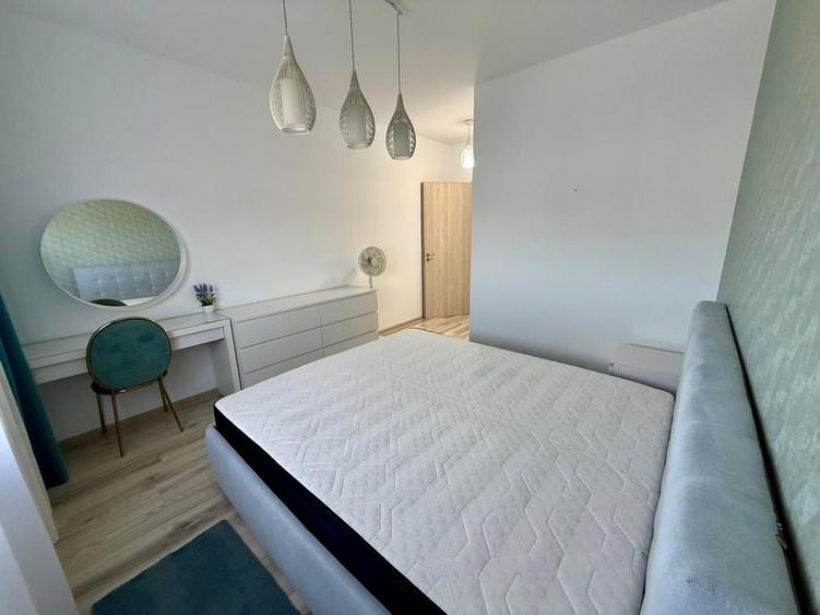 Apartament cu 3 camere semidecomandat, mobilat în Timișoara