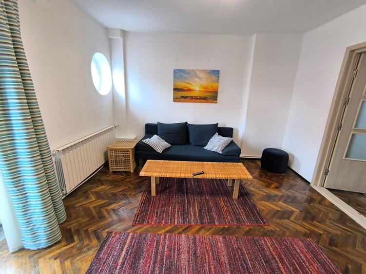 Apartament cu 3 camere, mobilat în Ultracentral