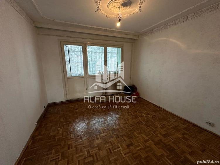Apartament cu 3 camere semidecomandat în Govândari