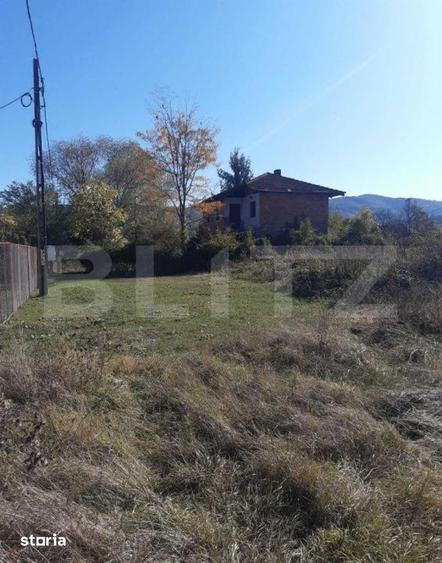 Casă cu 8 camere cu Teren 400 Mp în Central