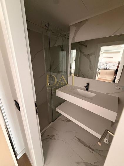 Apartament cu 3 camere în Zorilor