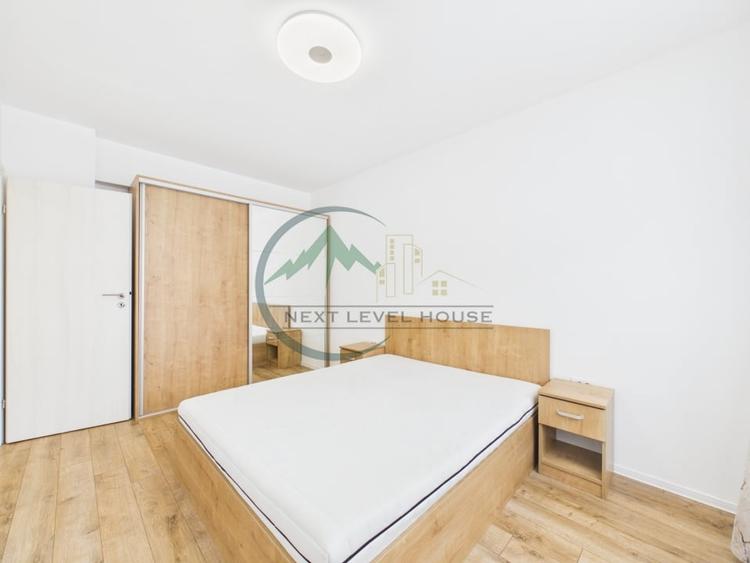 Apartament cu 2 camere decomandat, mobilat în Tractorul