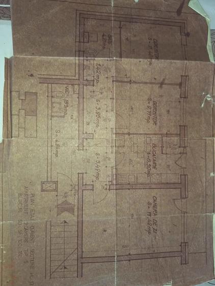 Apartament cu 3 camere decomandat în Sud