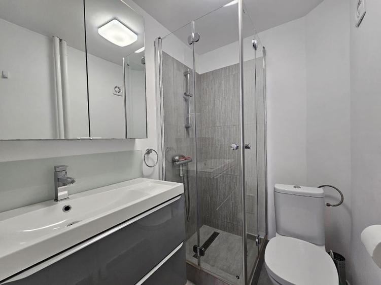 Apartament cu 2 camere semidecomandat, mobilat în Națiunile Unite