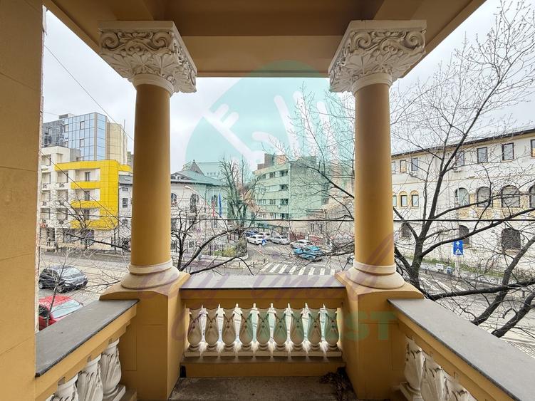 Apartament cu 3 camere semidecomandat în Universitate