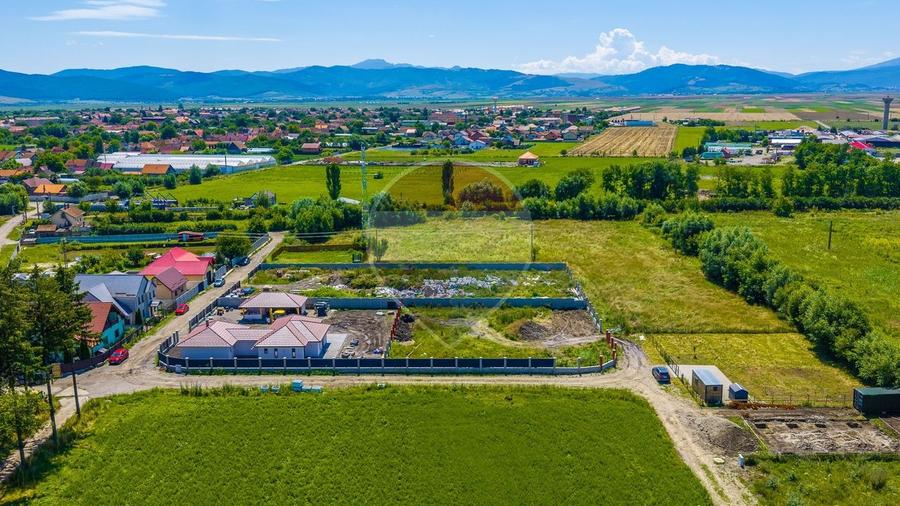 Teren Construcții intravilan de 1376 mp, în Prejmer