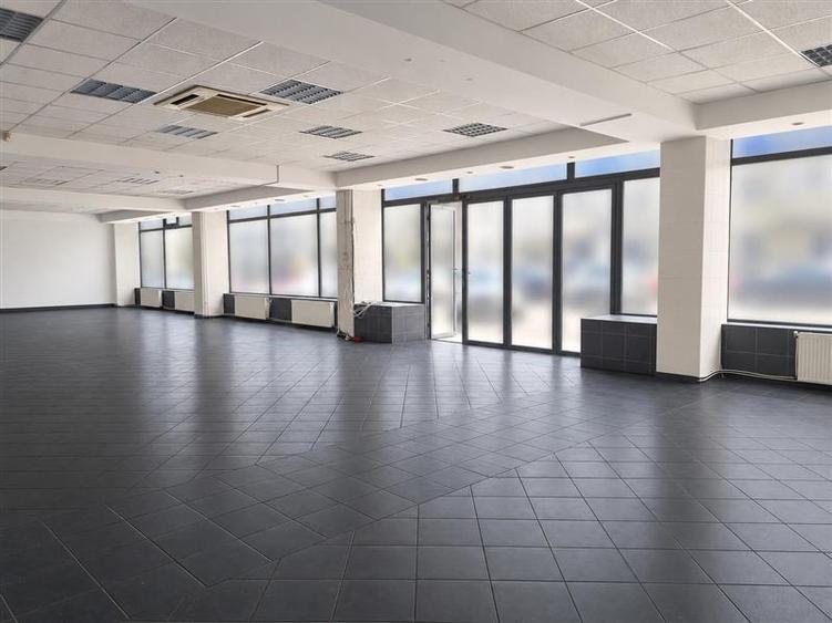 Spațiu comercial, de 200 mp, în Orizont