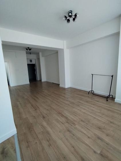 Apartament cu 2 camere în Frații Golești