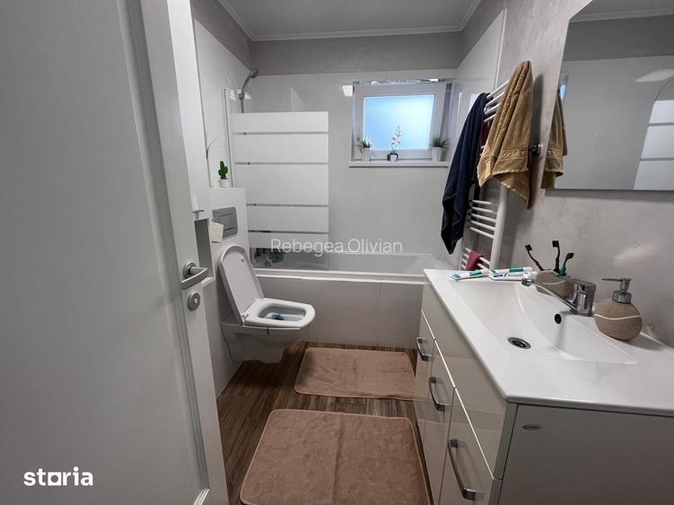 Casa superba cu 4 camere si 2 bai, zona Rediu