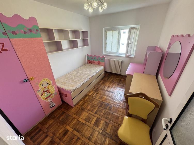 Apartament cu 3 camere decomandat în Central