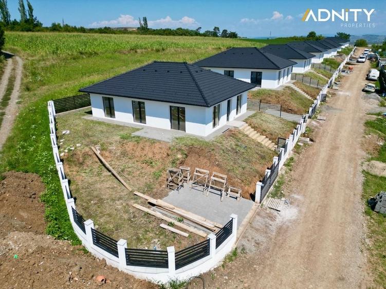 Casă cu 4 camere cu Teren 500 Mp în Central