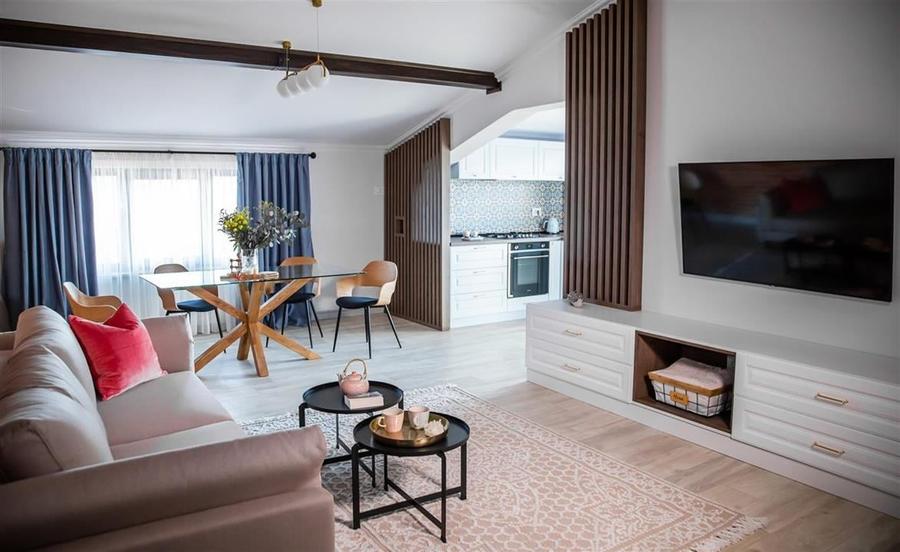 Apartament cu 2 camere decomandat, mobilat în Ultracentral