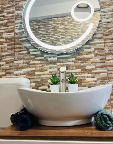Apartament cu 3 camere semidecomandat, mobilat în Gării