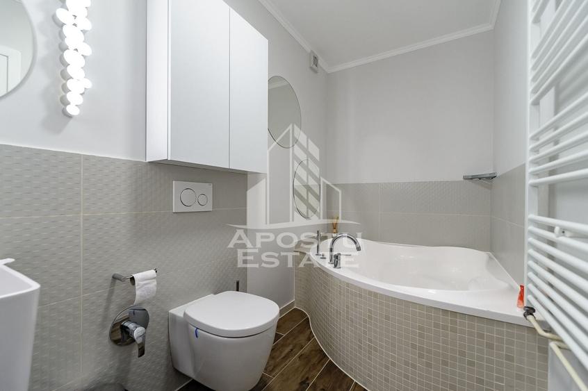Apartament cu 3 camere semidecomandat, mobilat în Central