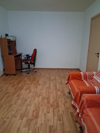 Apartament cu 2 camere semidecomandat în Baba Novac
