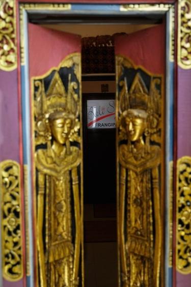 Casă individuală cu 15 camere cu Teren 5000 Mp în Cornu de Jos (Cornu)