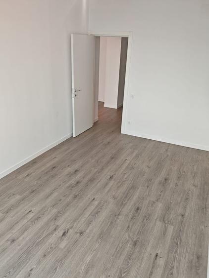Apartament cu 2 camere semidecomandat în Theodor Pallady