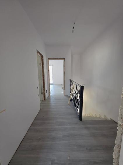 Casă cu 3 camere cu Canalizare în Bragadiru