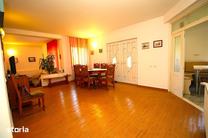 Casă cu 6 camere cu Teren 500 Mp în Nord