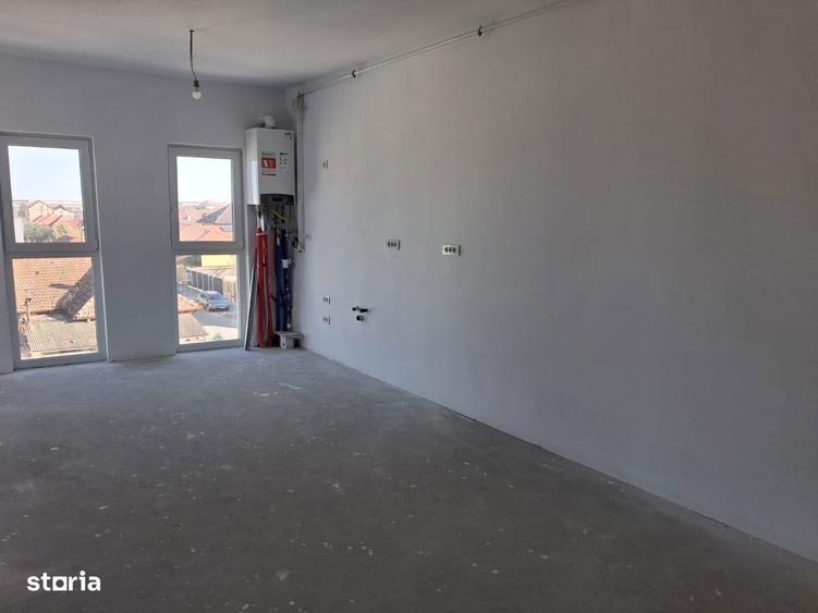 Apartament 3 camere, balcon ?i debara 97000 EURO - 4