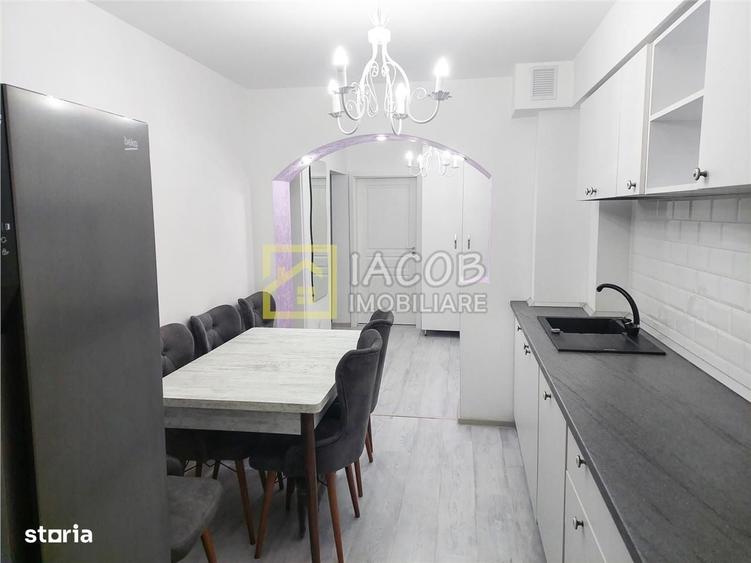 Apartament cu 3 camere decomandat în Narcisa