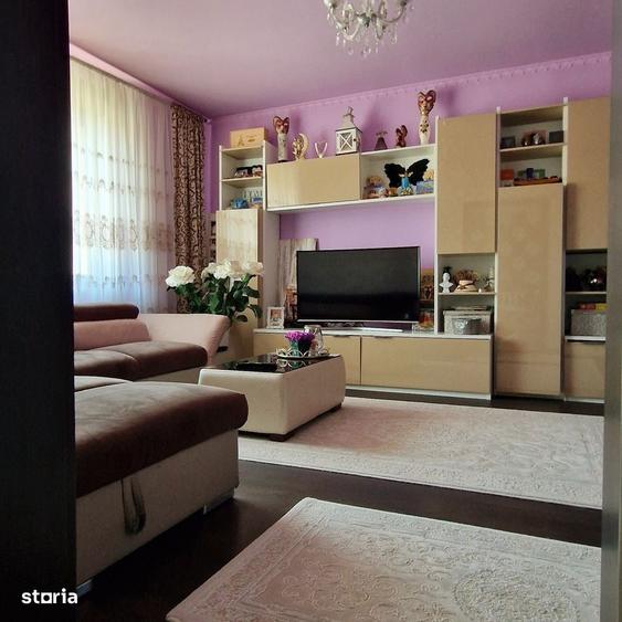 Casă cu 4 camere cu Teren 1458 Mp în Aradul Nou