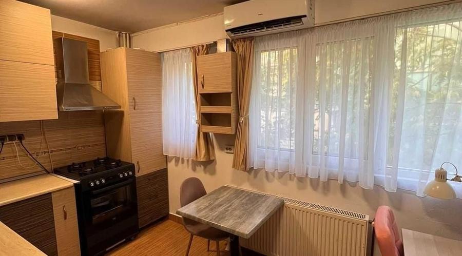 Garsonieră decomandată în Dristor