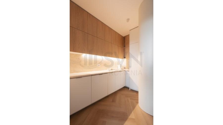 Apartament cu 3 camere decomandat, mobilat în P-ta Presei Libere