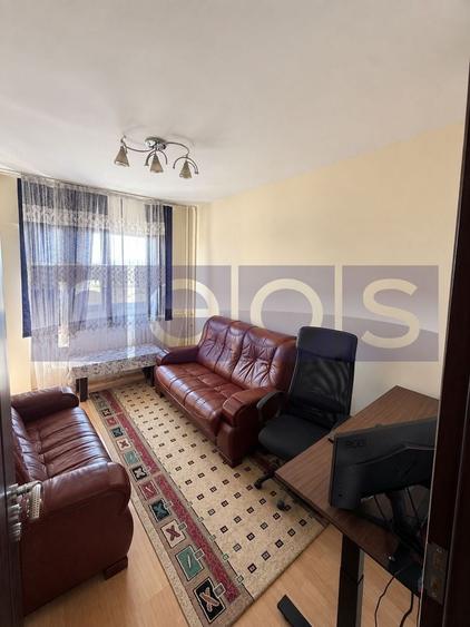 Apartament cu 3 camere decomandat, mobilat în Tei