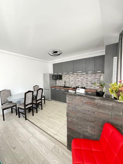 Apartament cu 2 camere semidecomandat, mobilat în Florești