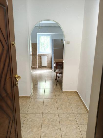 Garsonieră decomandată în Podu Roș