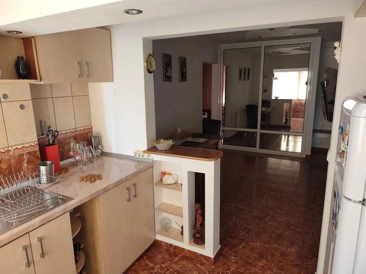 Apartament cu 2 camere decomandat în Central