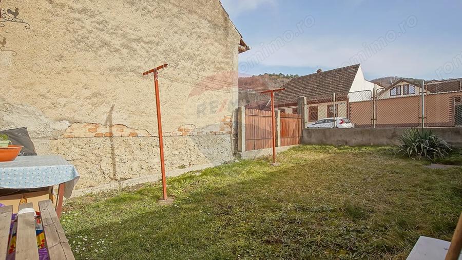 Casă cu 3 camere cu Teren 230 Mp în Carierei