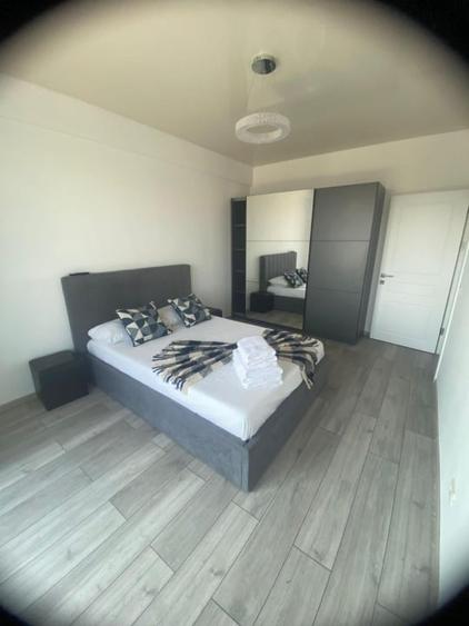 Apartament cu 2 camere semidecomandat, mobilat în Nord