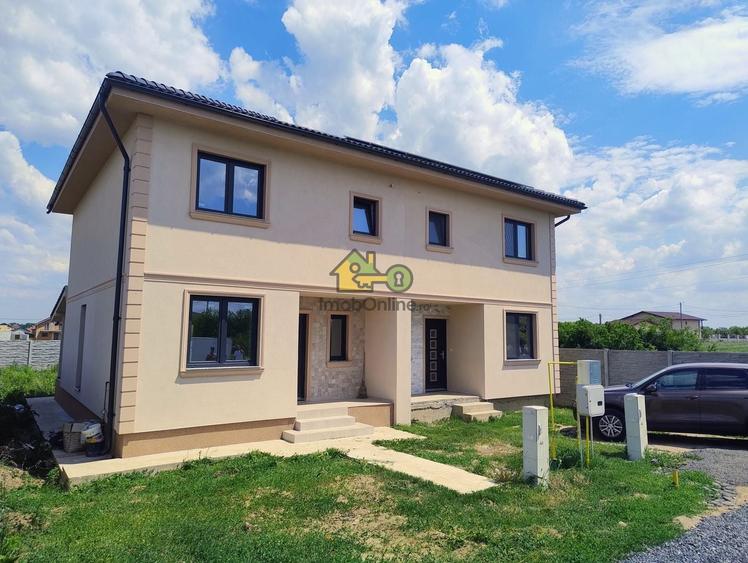 Duplex cu 3 camere cu Canalizare în Șag