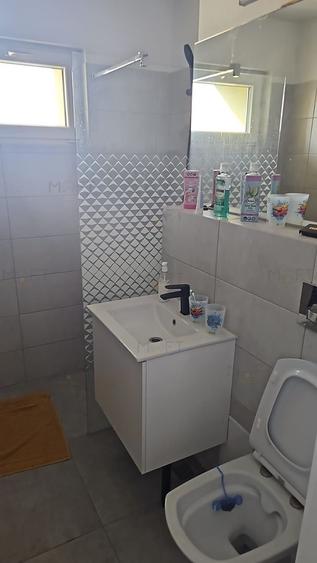Apartament cu 3 camere decomandat, mobilat în Pantelimon