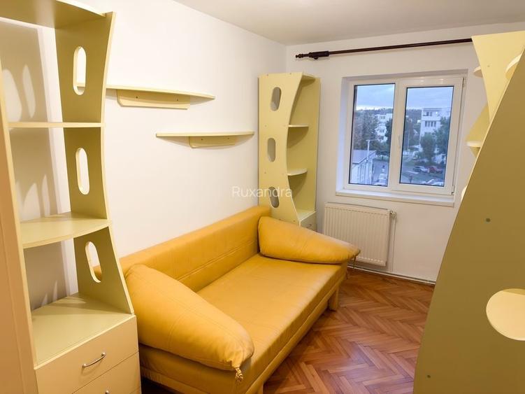 Apartament 3 camere decomandate, etaj 3/4