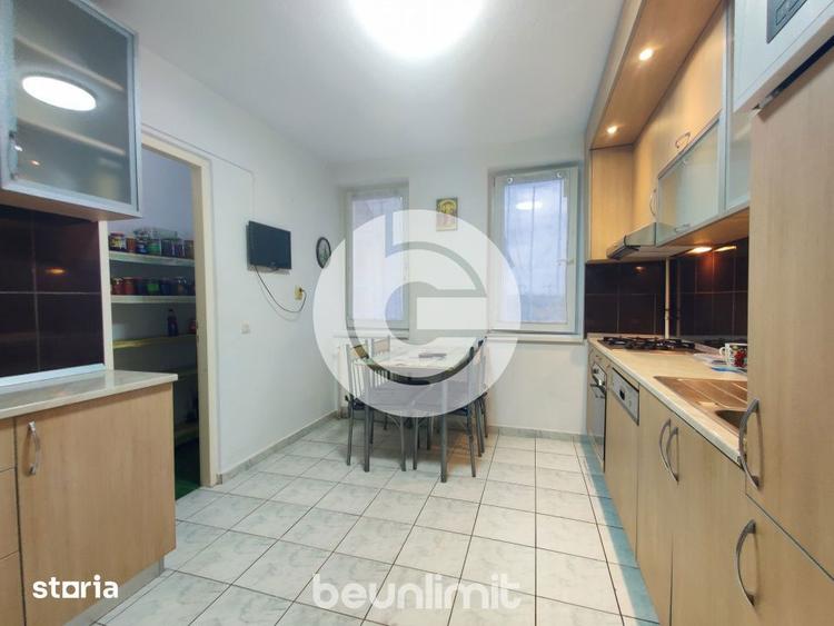 Apartament cu 3 camere decomandat, mobilat în Ștrand