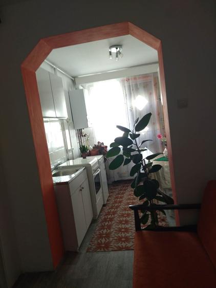 Apartament cu 2 camere decomandat în Exterior Vest