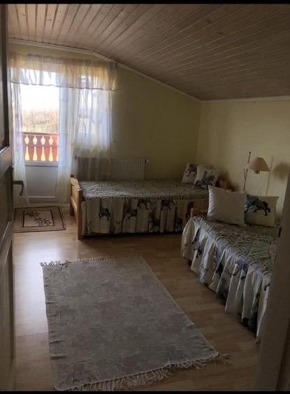 Casă individuală cu 7 camere cu Canalizare în Coșula