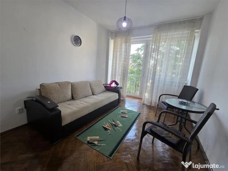 Apartament cu 2 camere semidecomandat în Universitate