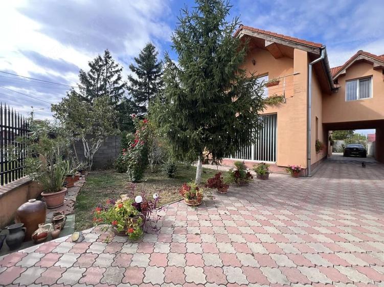 Casă cu 4 camere cu Teren 500 Mp în Mehala