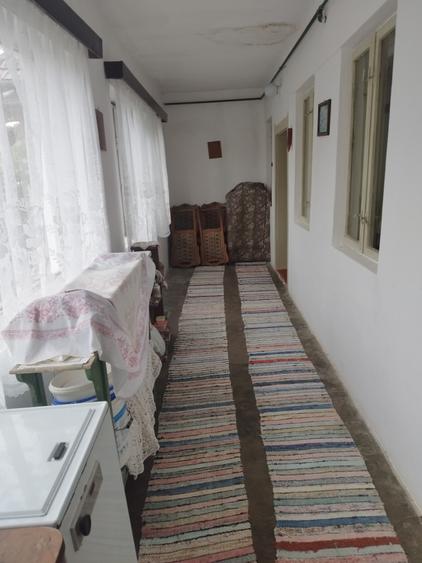 Casă individuală cu 4 camere cu Teren 1400 Mp în Gălățeni