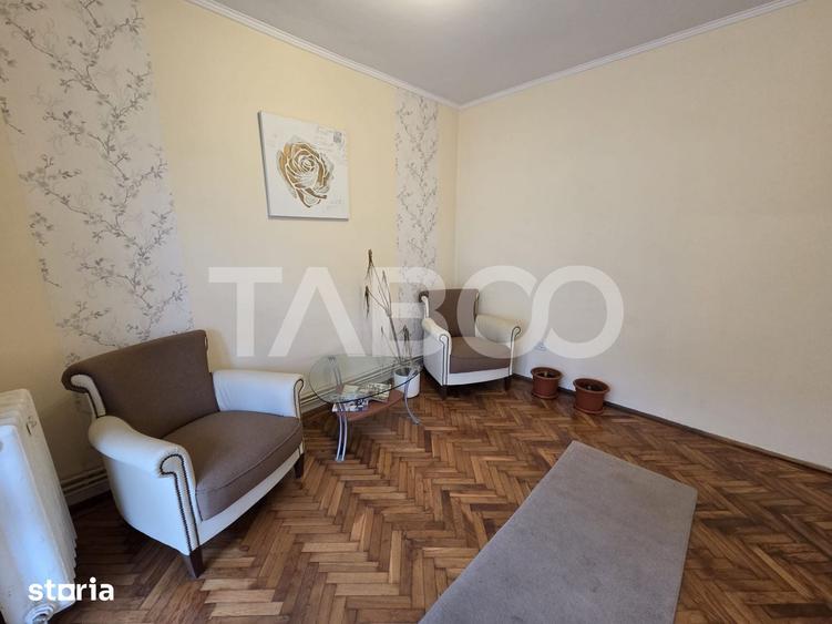 Apartament cu 4 camere decomandat în Central