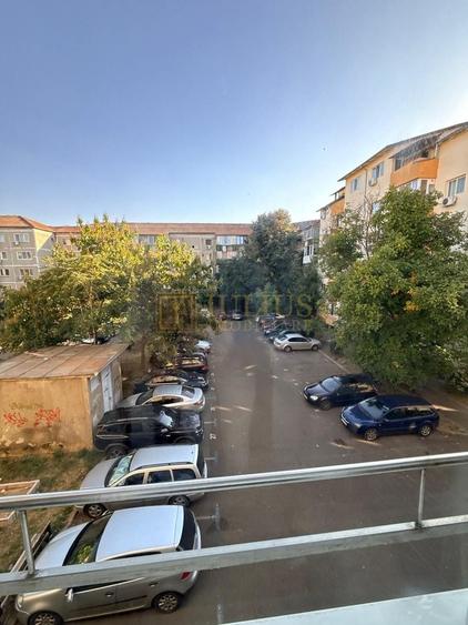Apartament cu 2 camere decomandat, mobilat în Soarelui